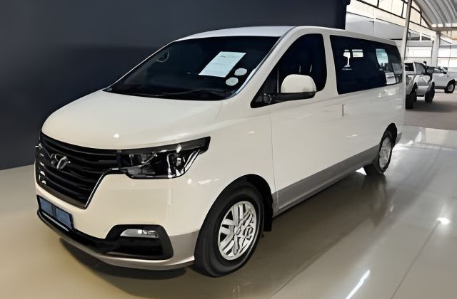 Hyundai H-1 for rent in Uruguay